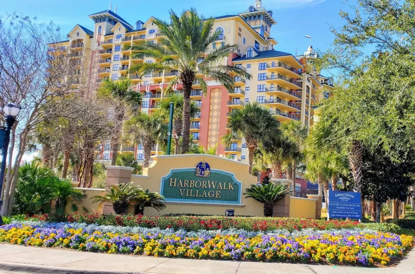 10 Harbor Blvd