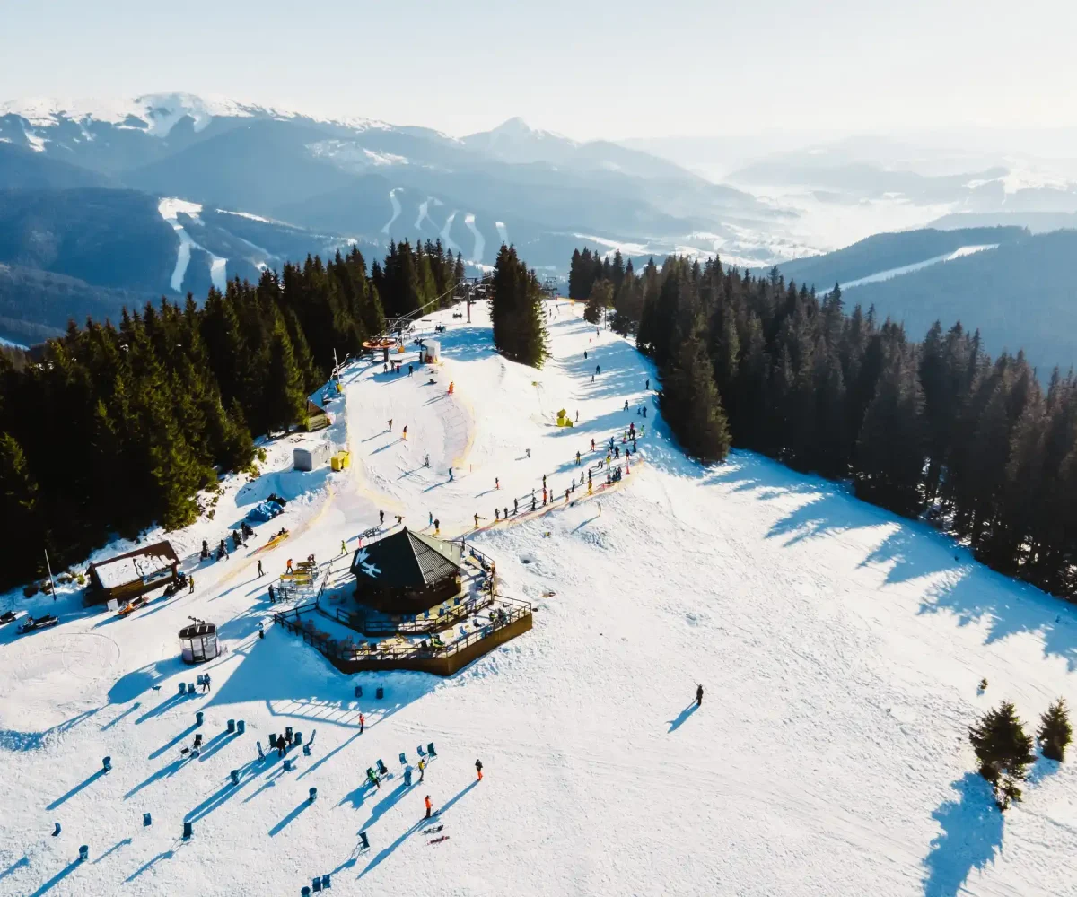 Best US ski resort with skiers